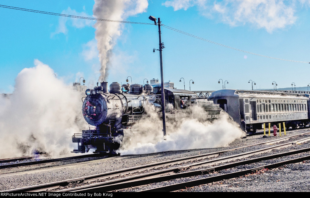 BLW 26 with good atmospheric effects in the Steamtown Yard